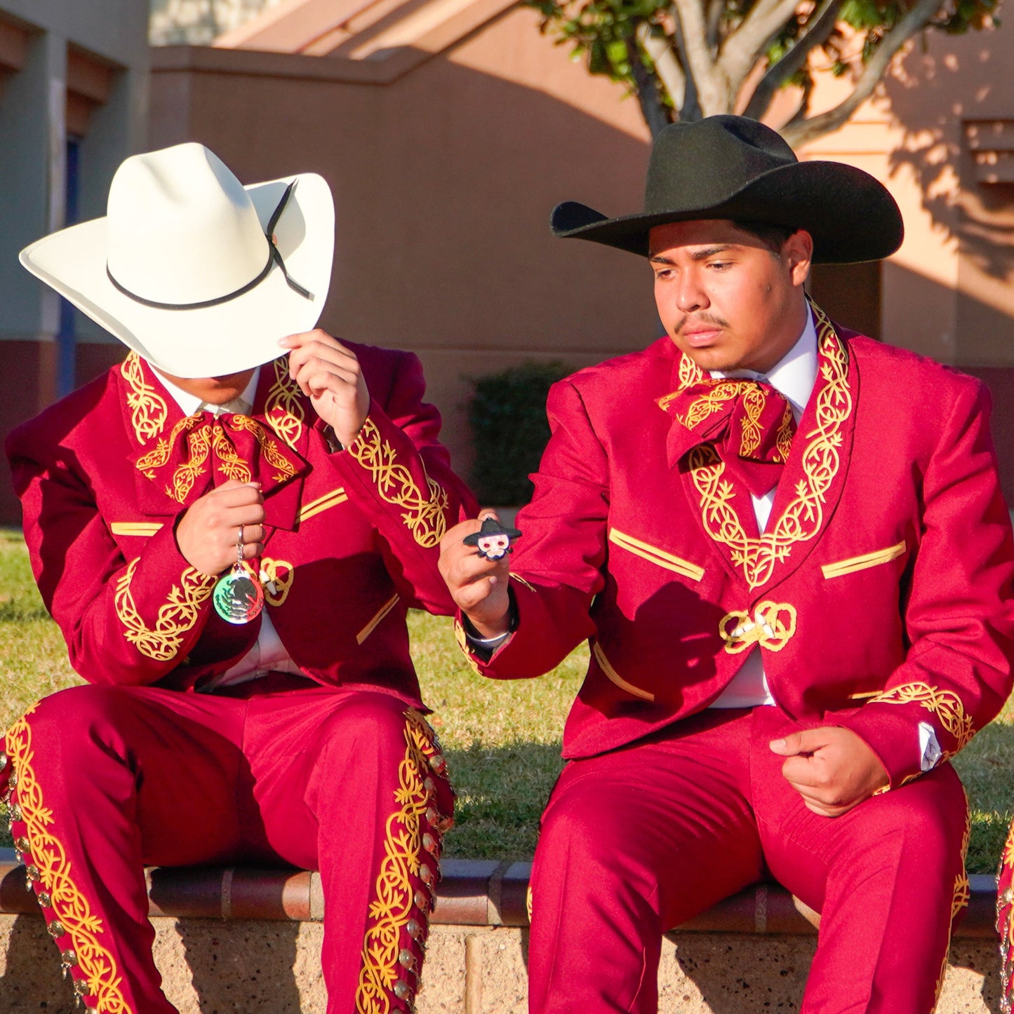 Calavera de Azucar con Sombrero Keychain
